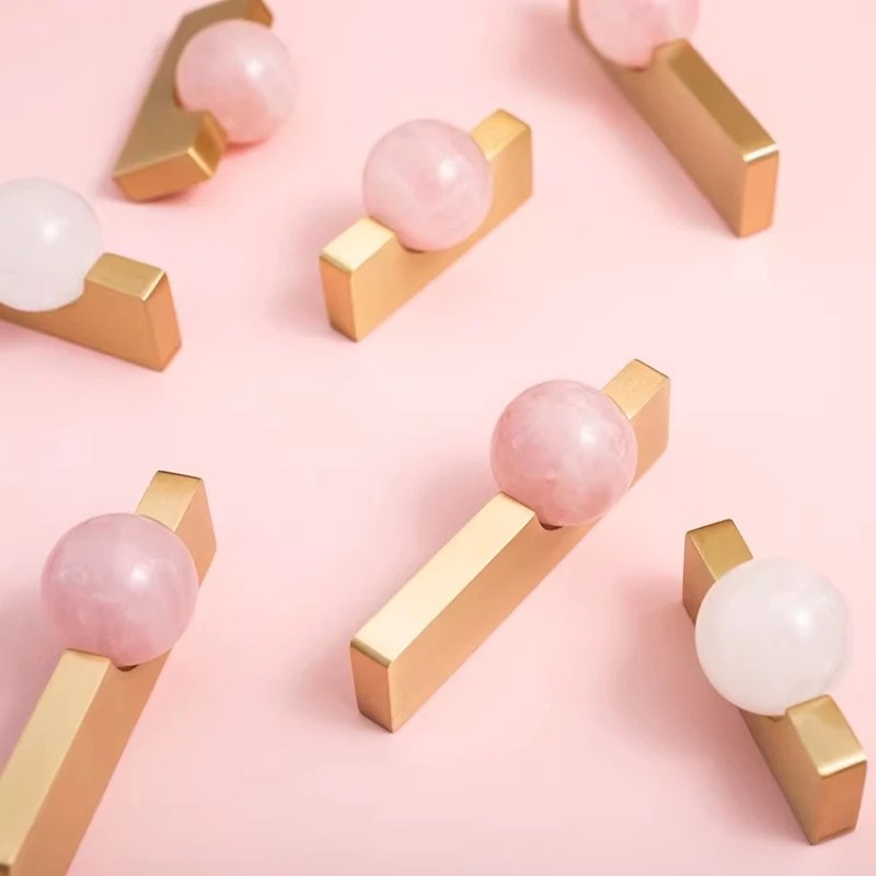 Furniture Hardware Drop Pulls - Weiße Kristallkugel + Messing-Möbelgriffe, Schrank- und