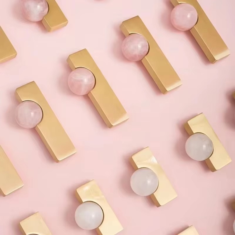 Weiße Kristallkugel + Messing- – Furniture Hardware Drop Pulls Bewertung und Preis